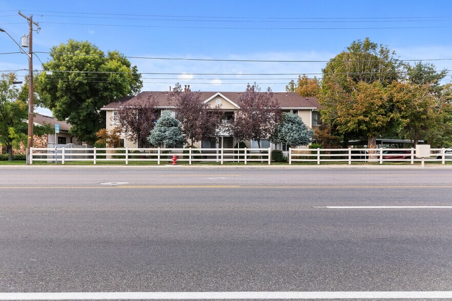 More Photos Of 221 E Fort Union Blvd, Midvale Apartments For Sale