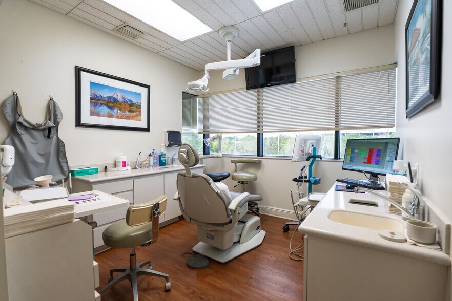 More Photos Of 1704-1726 N University Dr, Coral Springs Medical For Sale