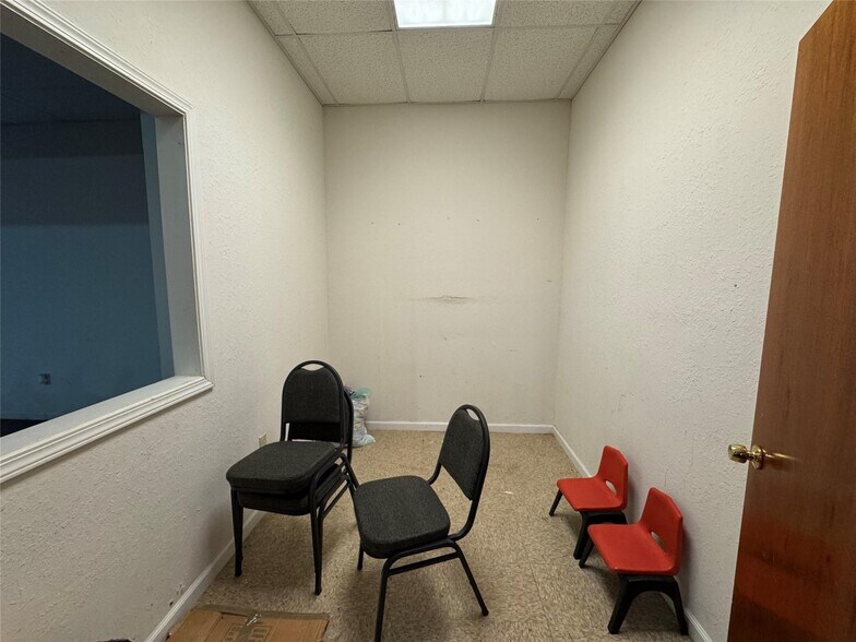 More Photos Of 1427 Russell Rd, Shreveport Office For Sale