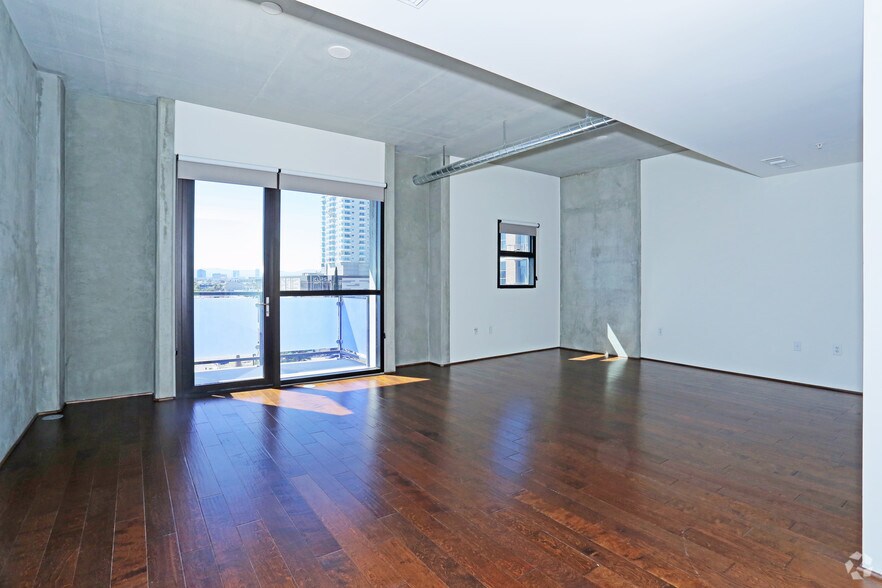 More Photos Of 353 E Bonneville Ave, Las Vegas Apartments For Lease