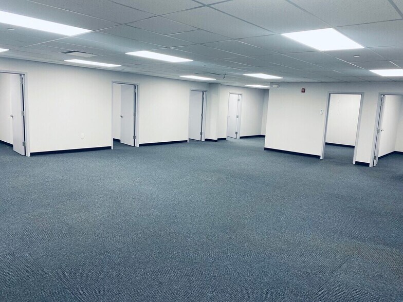 More Photos Of 22-08 State Route 208, Fair Lawn Medical For Lease