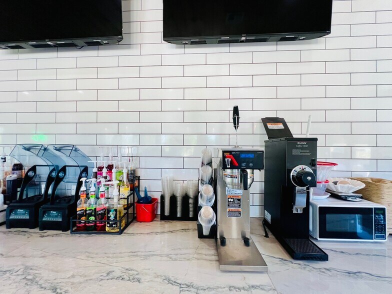 More Photos Of 211 W Highway 70, Madill Fast Food For Sale