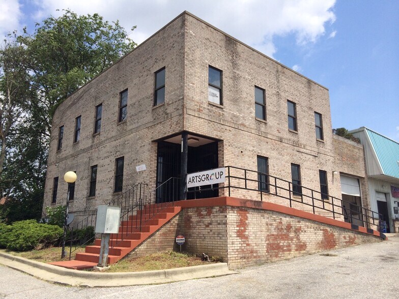 More Photos Of 4719-4731 Stamp Rd, Temple Hills Service For Sale