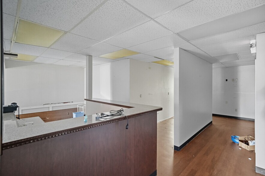 More Photos Of 9309-9319 Cincinnati-Columbus Rd, West Chester Office For Lease