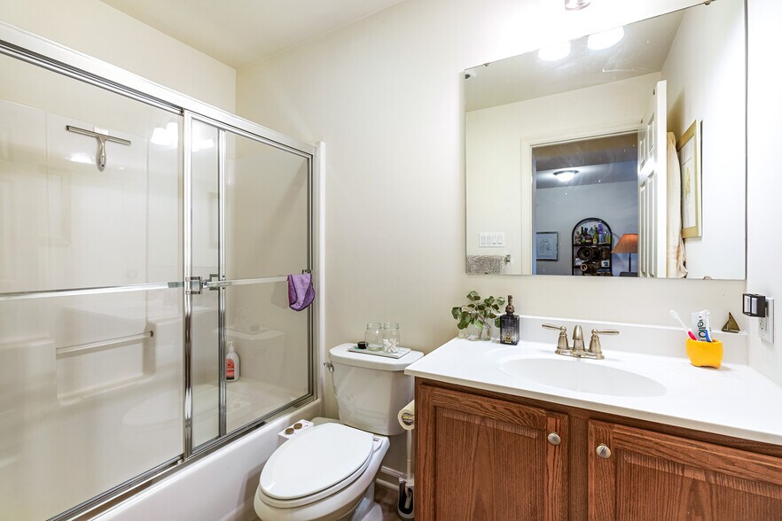 More Photos Of 4 Centennial Ave, Cranford Apartments For Sale