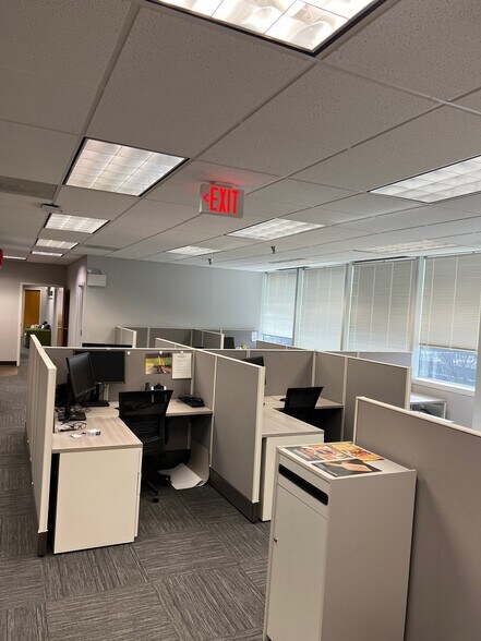 More Photos Of 1000 Crawford Pl, Mount Laurel Office For Lease
