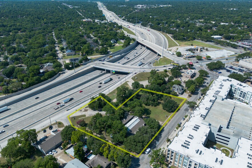 More Photos Of 132-140 E 12th St, Dallas Land For Sale
