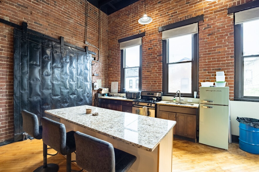More Photos Of 1814 E Franklin St, Richmond Office Residential For Sale
