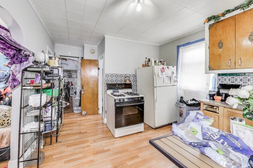 More Photos Of 2916 W 25th Pl, Chicago Multifamily For Sale