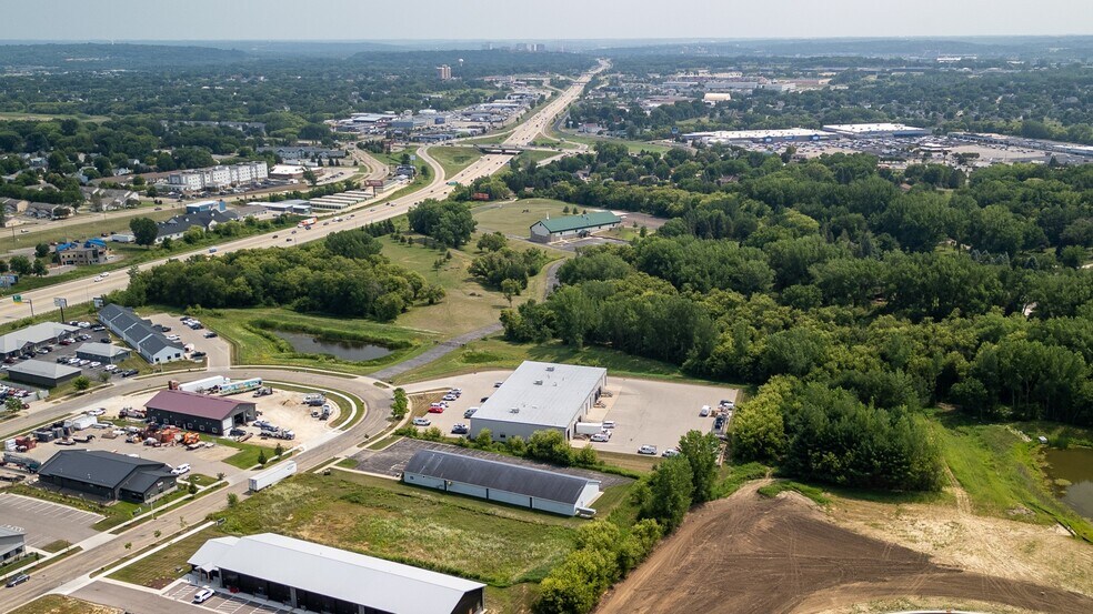 More Photos Of 6131 Rome Cir, Rochester Warehouse For Lease