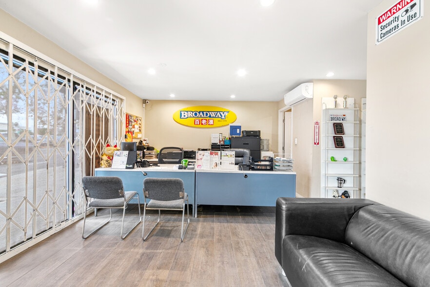 More Photos Of 5604-5608 Rosemead Blvd, Temple City Storefront Retail Residential For Sale