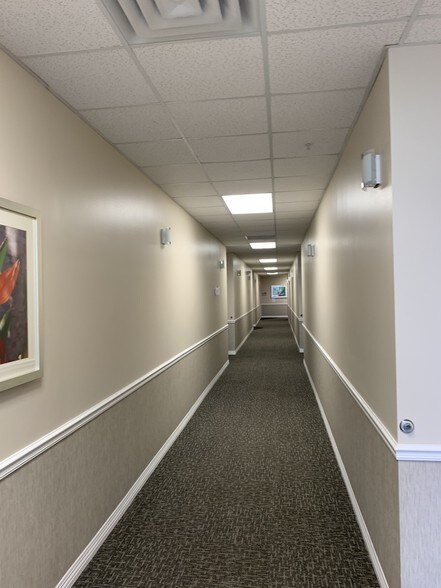 More Photos Of 1155 35th Ln, Vero Beach Medical For Lease