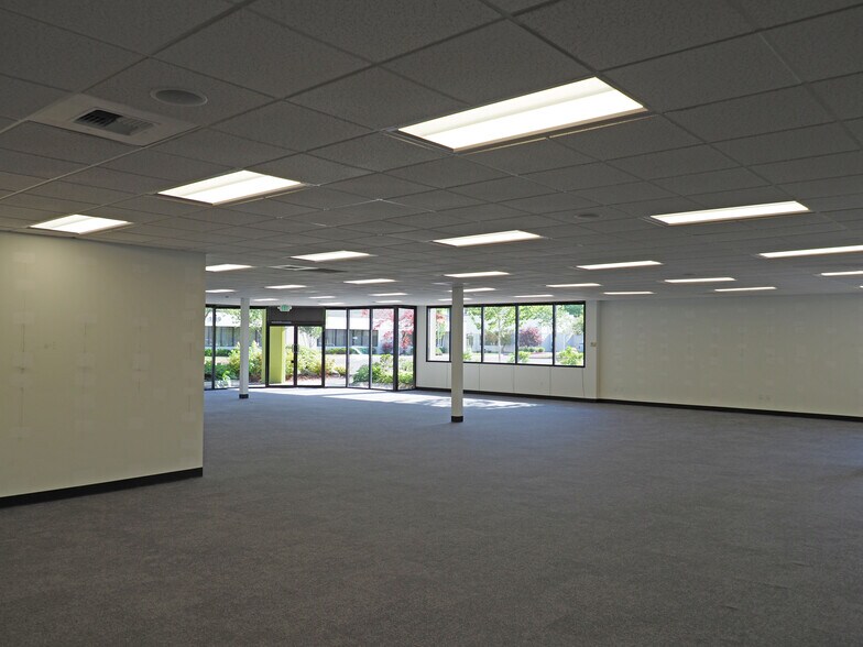 More Photos Of 1131 SW 7th St, Renton Office For Sale