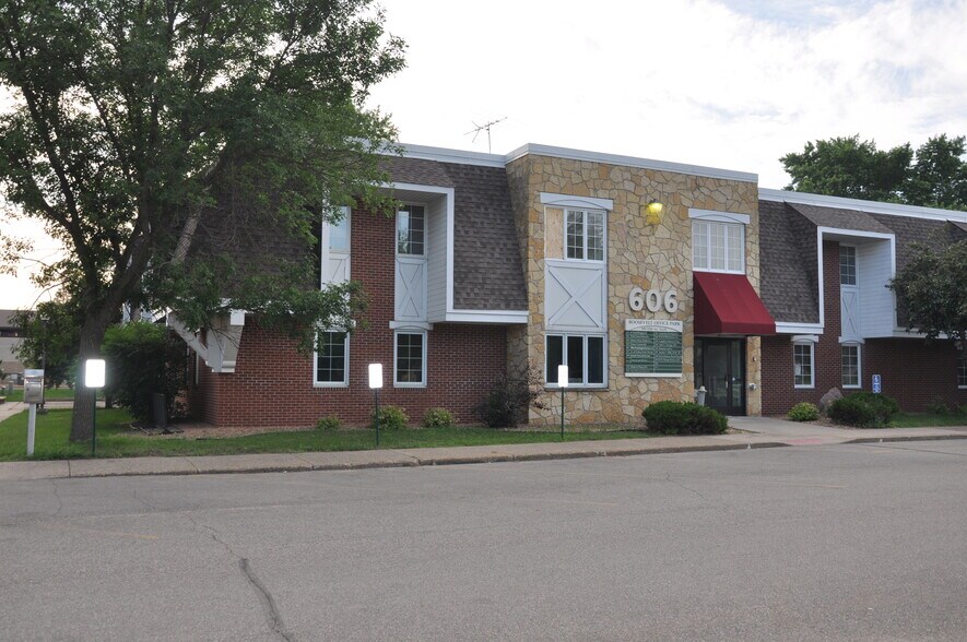 Primary Photo Of 606 Roosevelt Rd, Saint Cloud Office For Sale