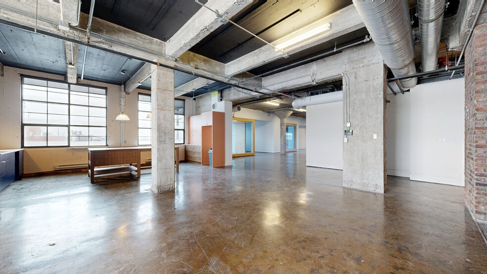 Primary Photo Of 2030-2050 Boul Pie IX, Montréal Loft Creative Space For Lease
