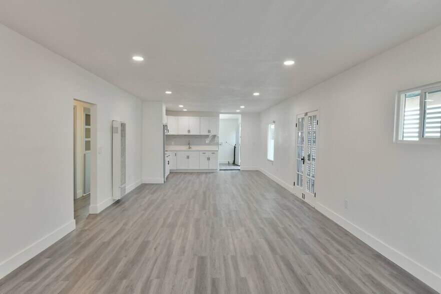 More Photos Of 6221 Corona Ave, Bell Apartments For Sale