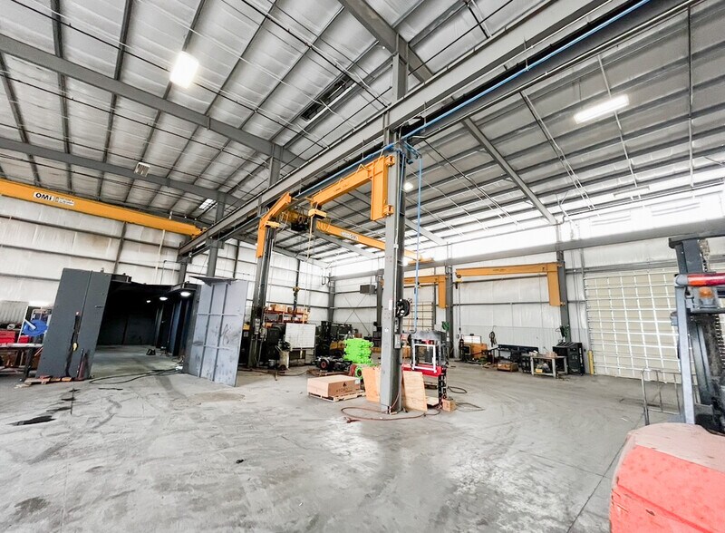 More Photos Of 7995 E Interstate 20 E, Odessa Warehouse For Lease