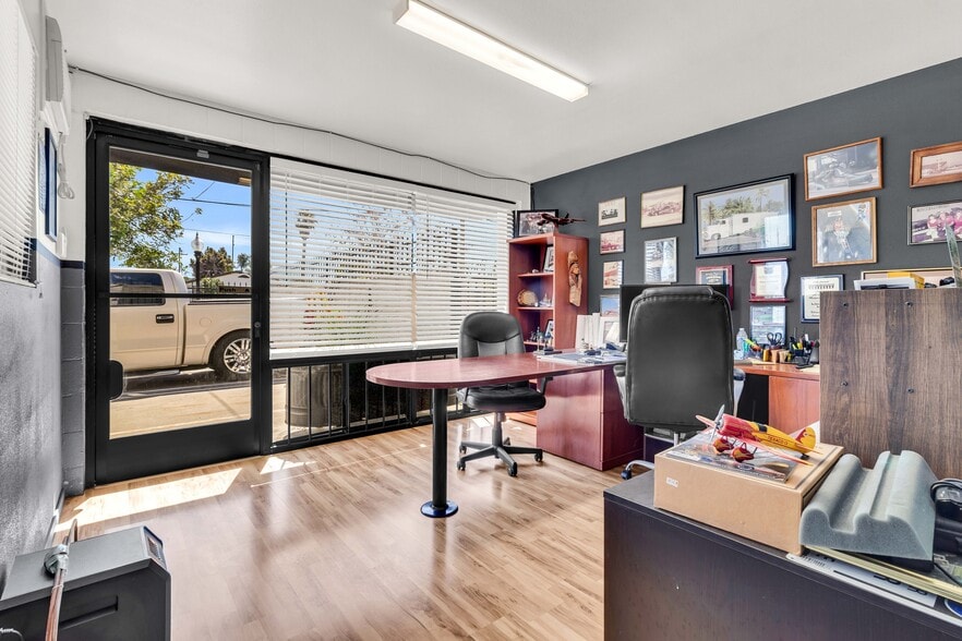 More Photos Of 1316-1320 Coolidge Ave, National City Light Distribution For Sale