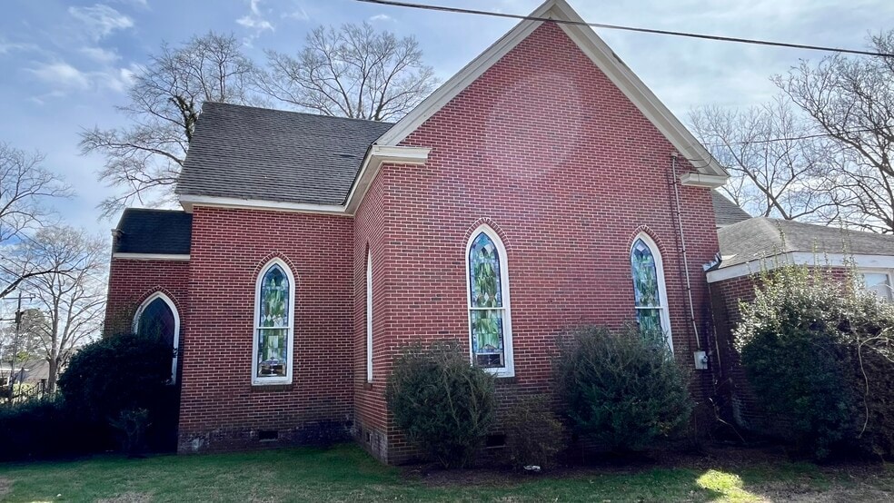 More Photos Of 302 S Commerce St, Aulander Religious Facility For Sale