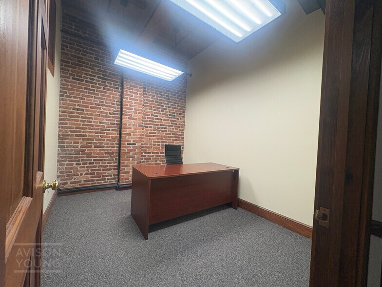More Photos Of 171 Church St, Charleston Office For Lease
