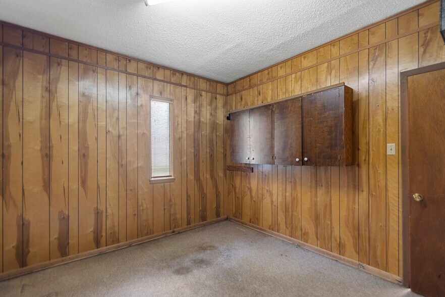 More Photos Of 201 SW 3rd St, Bryant Religious Facility For Sale