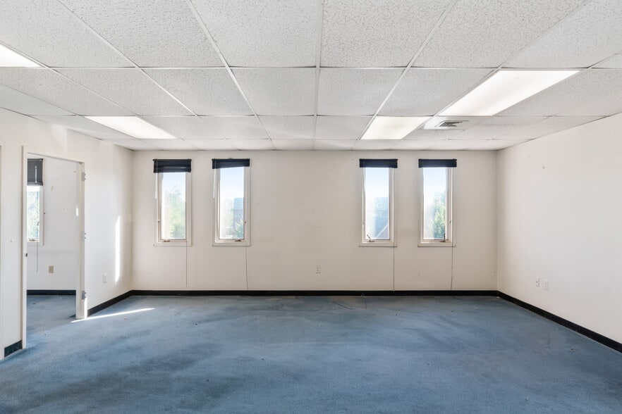 More Photos Of 3859-3871 Plaza Dr, Fairfax Office For Sale