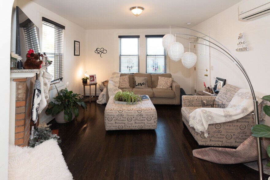 More Photos Of , Arbutus Multifamily For Sale