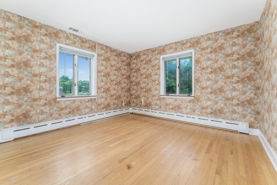 More Photos Of 2431 Route 57 East, Washington Office Residential For Sale