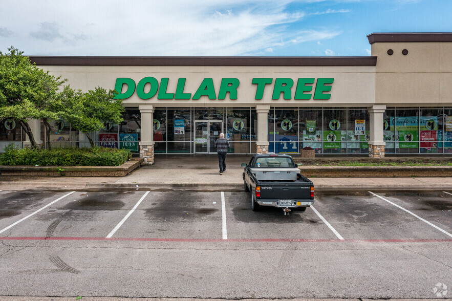 More Photos Of 11722 Marsh Ln, Dallas Storefront For Lease