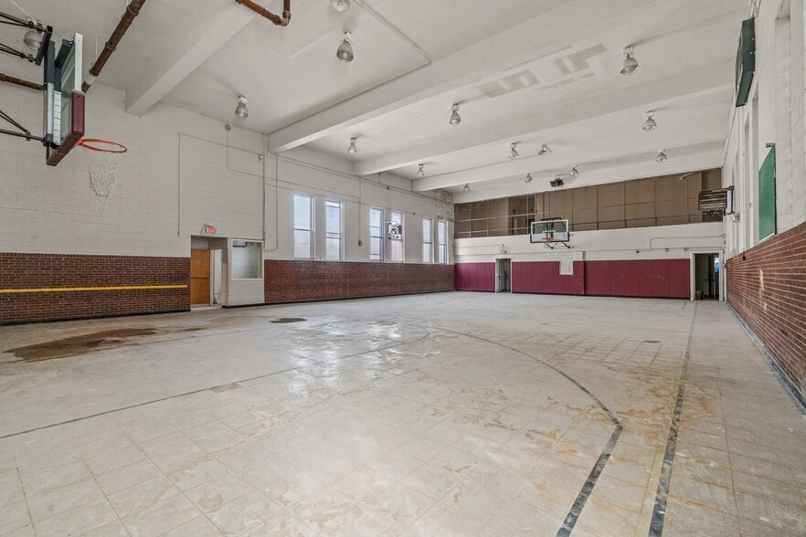 More Photos Of 1916-1938 E Allegheny Ave, Philadelphia Religious Facility For Sale