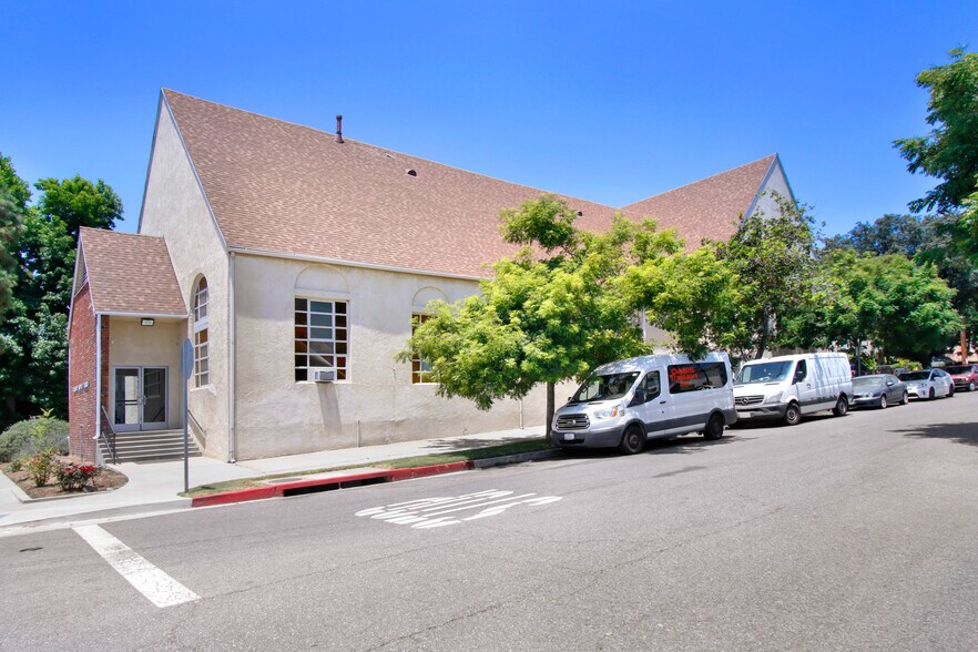 More Photos Of 724 S Glenoaks Blvd, Burbank Religious Facility For Sale