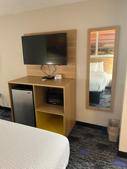 More Photos Of 789 E Milltown Rd, Wooster Hotel For Sale