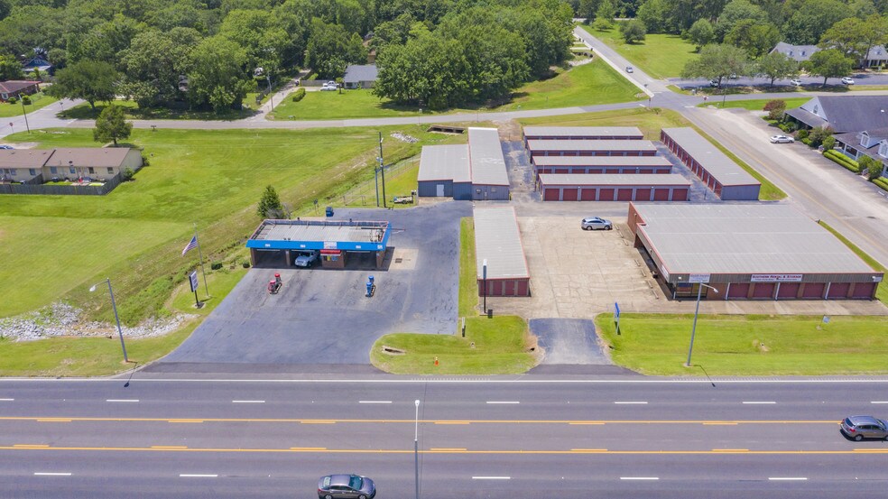 More Photos Of 721 N McKenzie St, Foley Self Storage For Sale