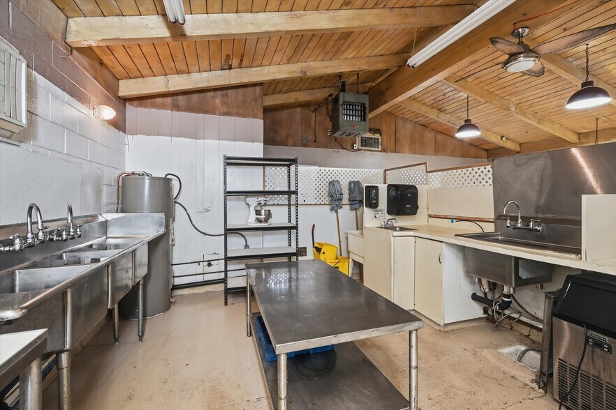 More Photos Of 3794 CA-20, Nice General Retail For Sale