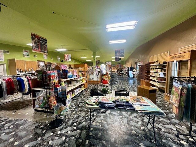 More Photos Of 11032 Spencer Hwy, La Porte Warehouse For Lease