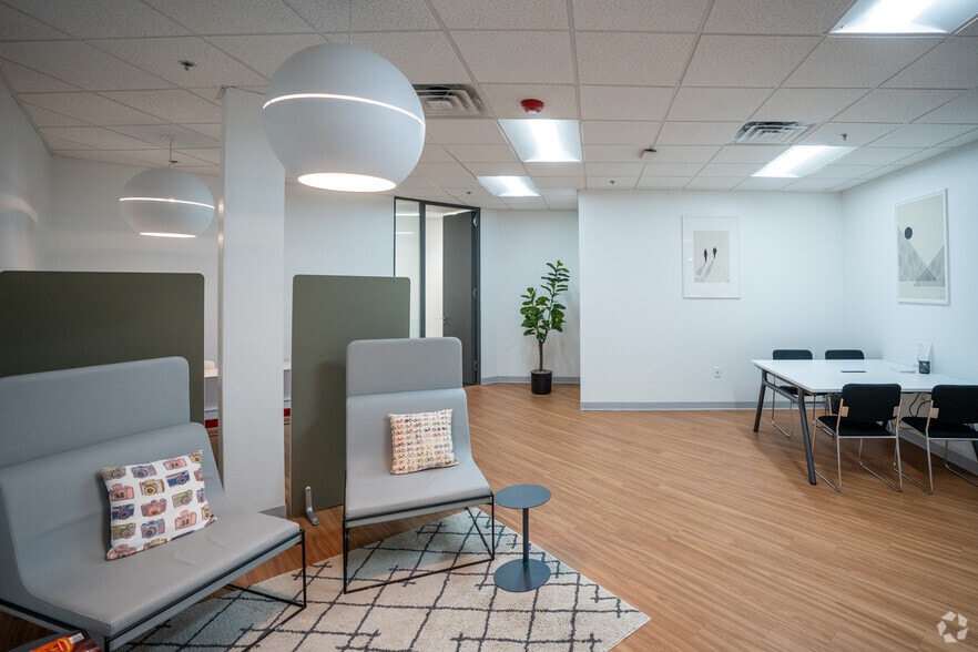 More Photos Of 8024 Glenwood Ave, Raleigh Office For Sale