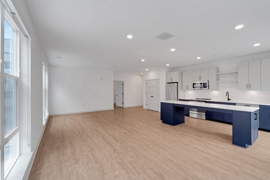 More Photos Of 11990 Heafield Way, Reston Apartments For Lease