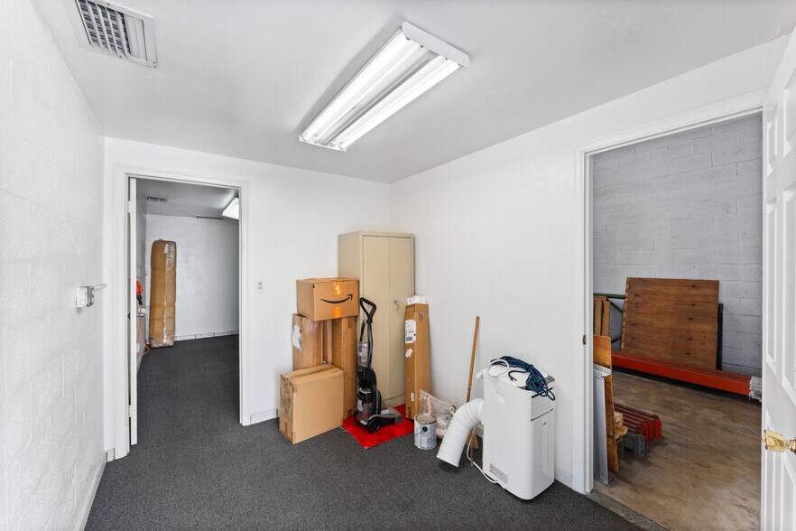 More Photos Of 13826-13838 SW 142nd Ave, Miami Warehouse For Sale