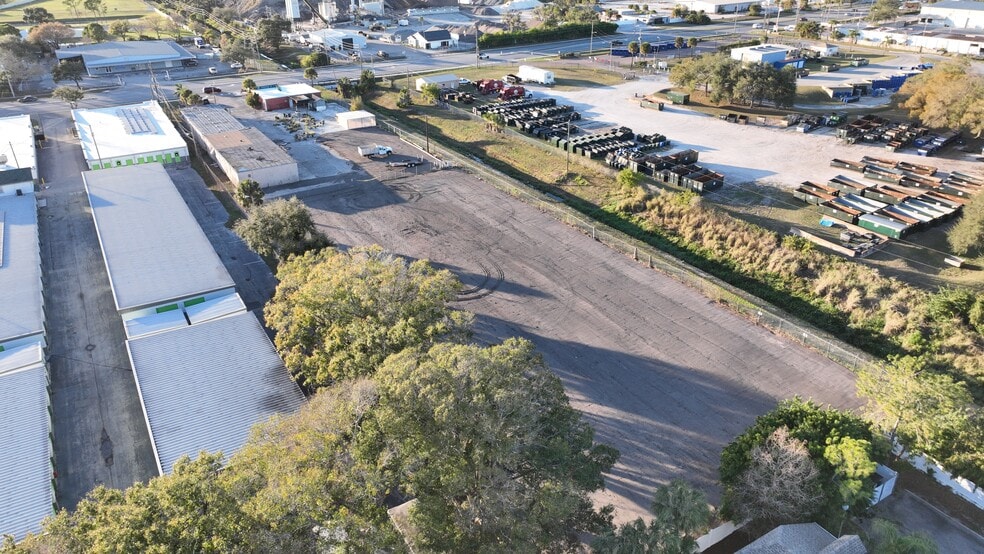 More Photos Of 1625 Starkey Rd, Largo Service For Lease