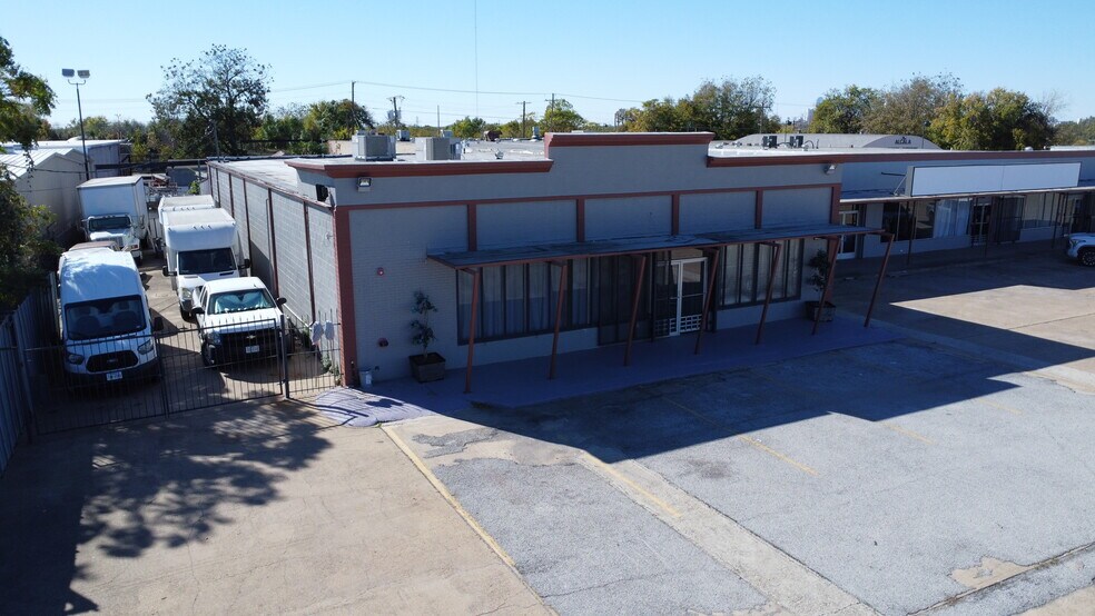 More Photos Of 5520 Military Pky, Dallas Industrial For Sale