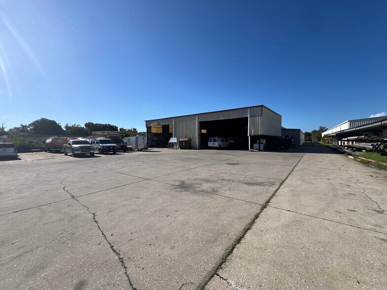 More Photos Of 5208 St Paul St, Tampa Warehouse For Lease