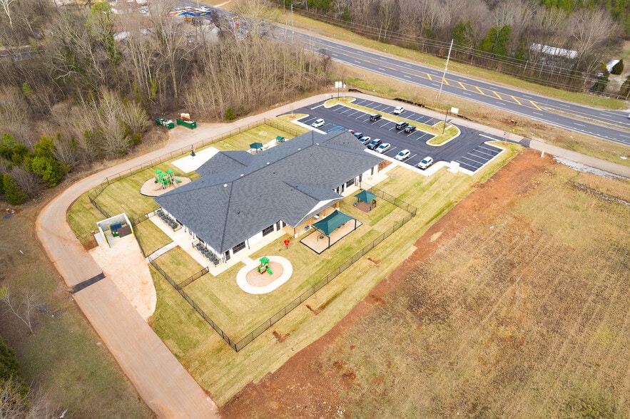 More Photos Of 1.79 Acre Site Off US Highway 231/ 431, Meridianville Schools For Sale