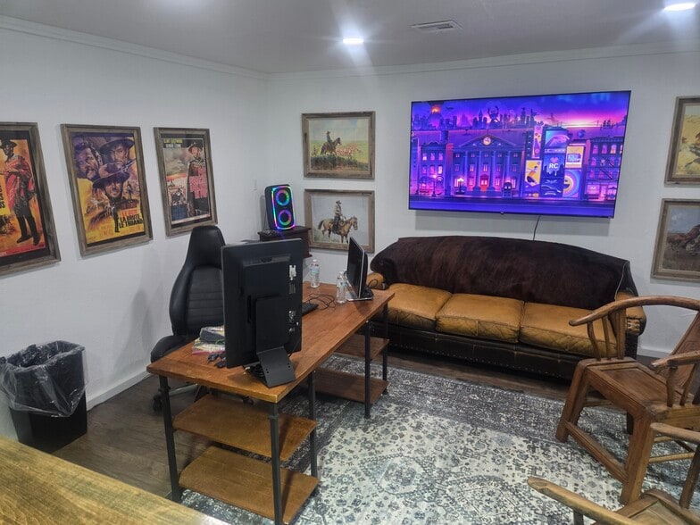 More Photos Of 33302 Sweetgum Ln, Magnolia Warehouse For Sale