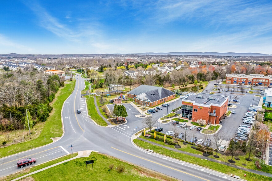 More Photos Of 43181 Amberwood Plz, Chantilly Schools For Sale