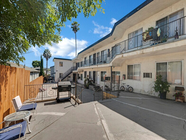 More Photos Of 5623 Meridian St, Los Angeles Apartments For Sale