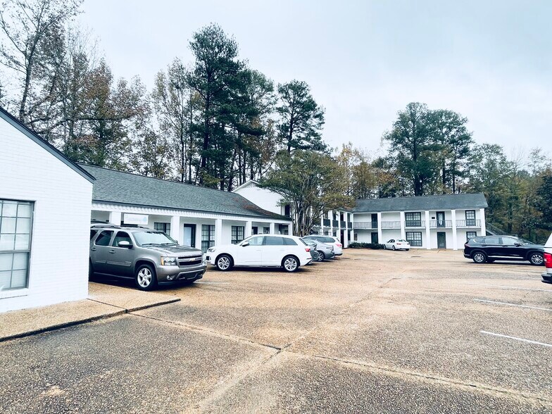 More Photos Of 5719 Highway 25, Flowood Office For Lease