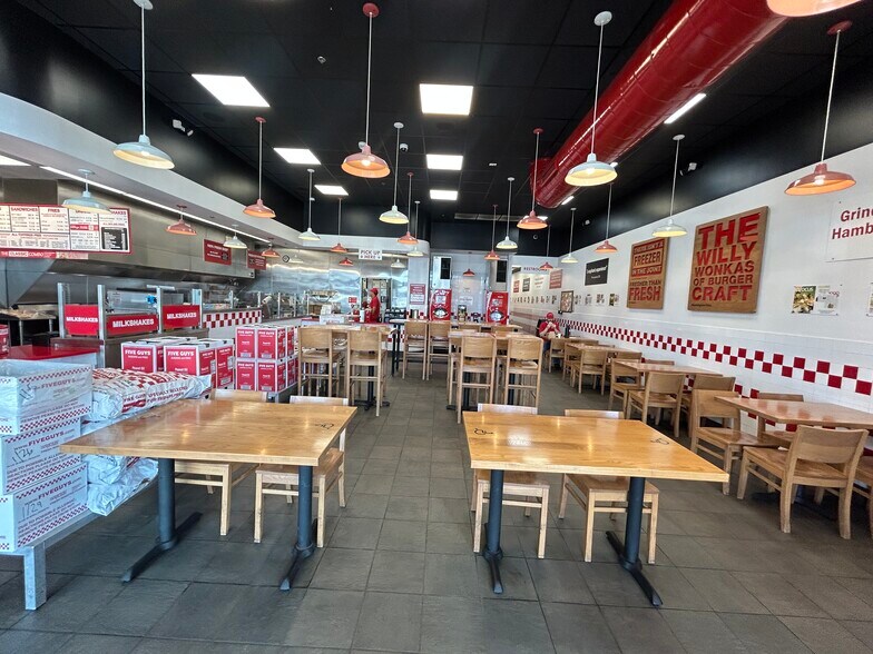 More Photos Of 1050 W Gladstone St, San Dimas Restaurant For Lease