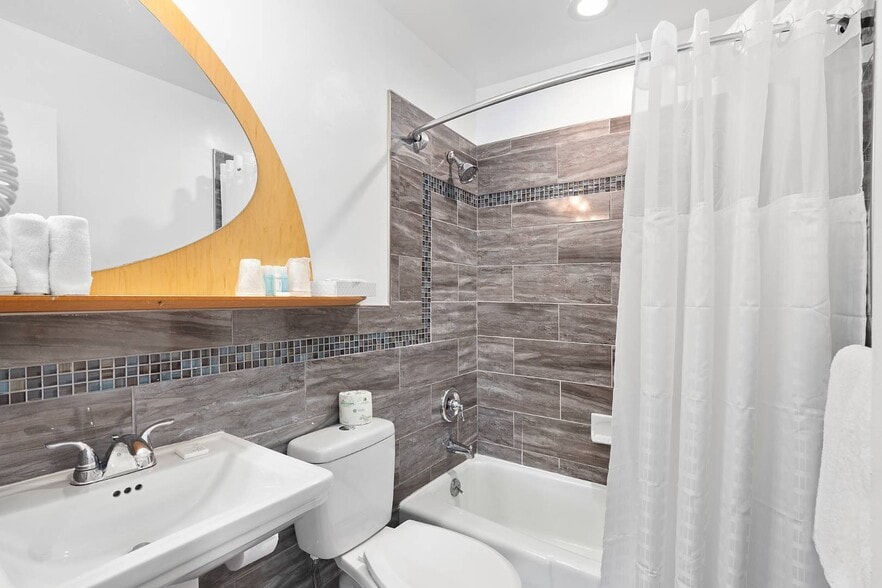 More Photos Of 1655 County Road 39, Southampton Hotel For Sale