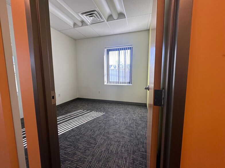 More Photos Of 6 Garden St, Danvers Service For Lease