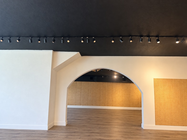 More Photos Of 1231 E New Haven Ave, Melbourne Restaurant For Lease